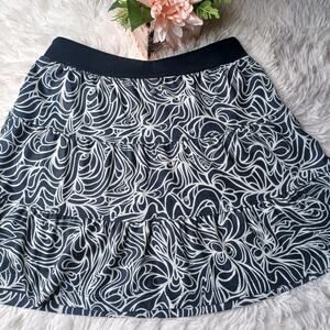 PrAna Black and White Patterned Tiered Skirt Small